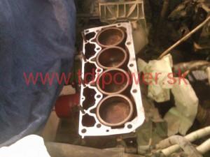 vymena tesnenia pod hlavou 6