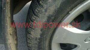 poskodena pneumatika